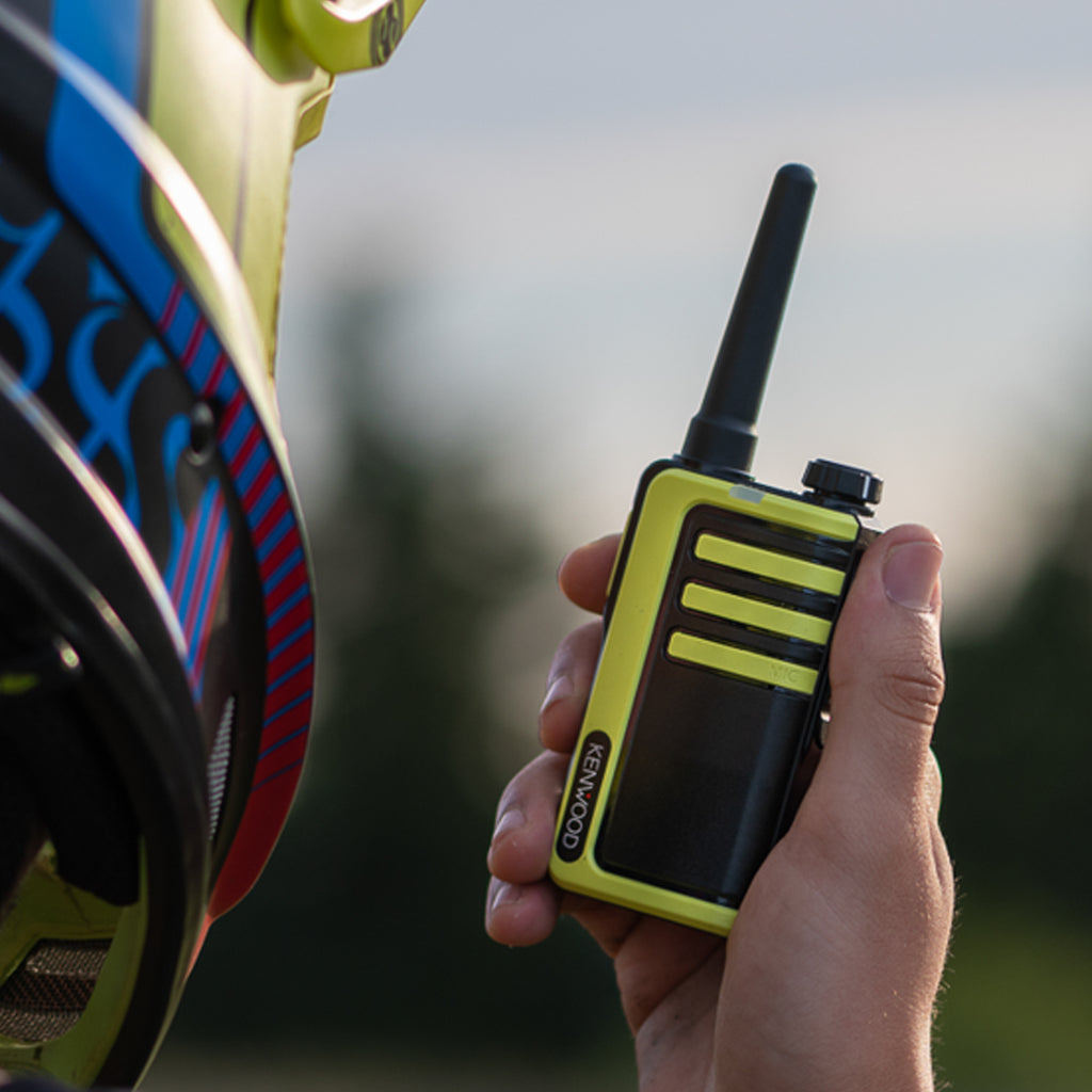 Walkie-talkie Kenwood UBZ-LJ9SET – Senza Licenza, 6 Km Di Portata, 32 Canali, Ricarica USB-C, Fino A 18 Ore